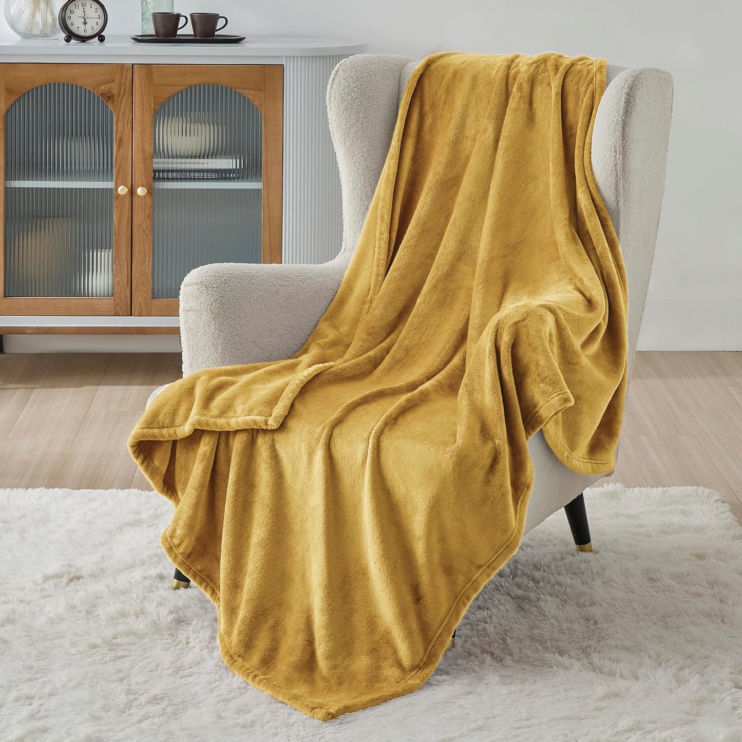 Bedsure Cozy Fleece Blanket